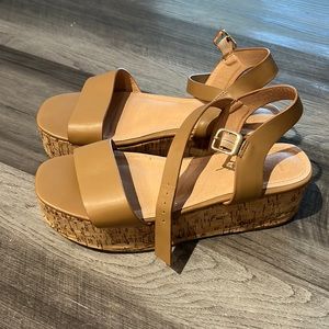 Lulu’s platform sandal
